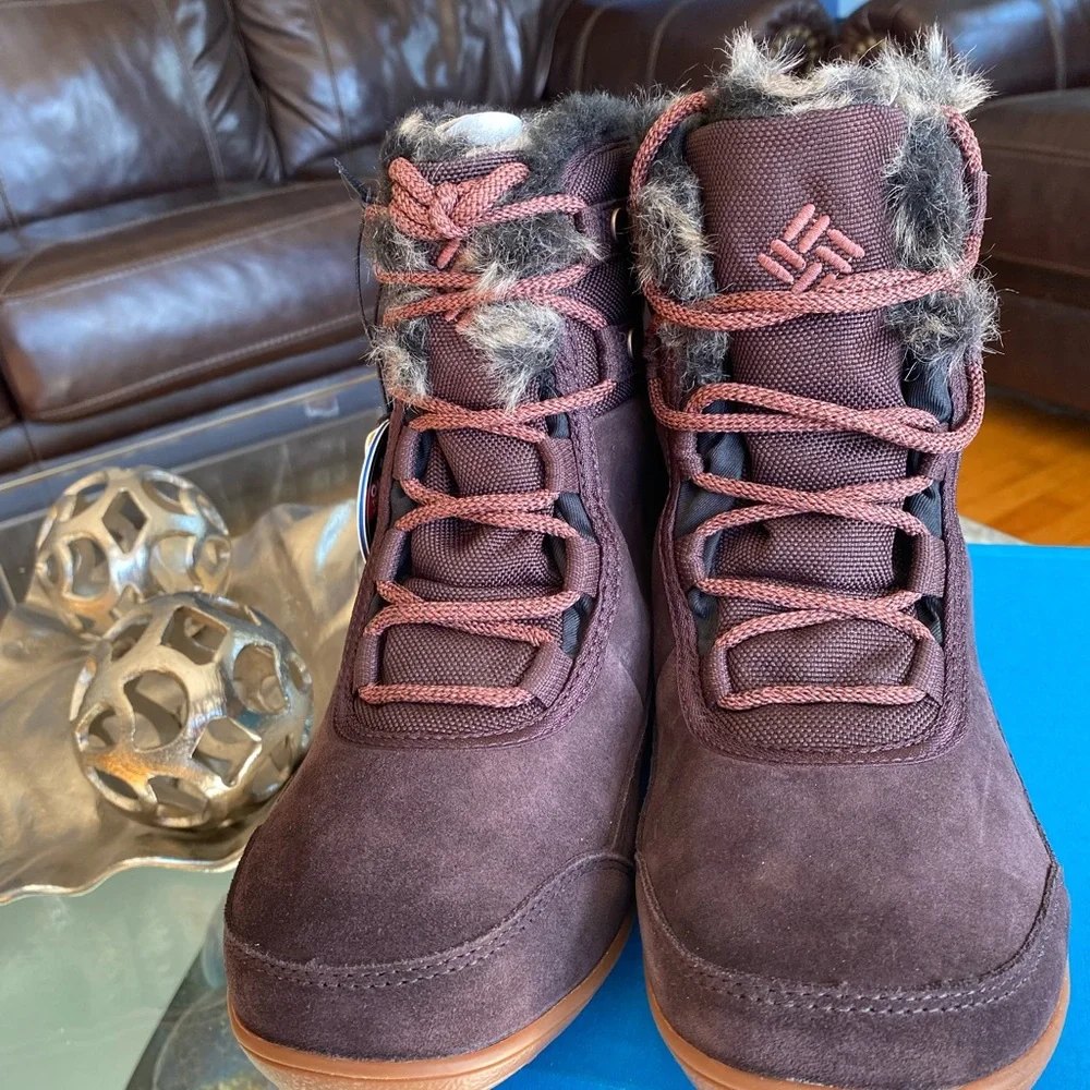 Columbia Minx Shorty Suede Winter Boots with Faux Fur (Waterproof) - Picture 2 of 10